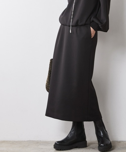 CHIC STYLE（シックスタイル）の「 ダブルジャージタイトロングスカート ＜大きいサイズ有＞シックスタイル　（スカート・レディース・モカ/アイボリー/ブラック・M/L/LL/3L/4L/5L）」の2枚目の写真