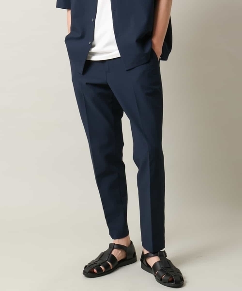 a.v.v（アーヴェヴェ）の「【イージーケアな涼感素材】シアサッカーイージースマートスラックス（スラックス・メンズ・チャコールグレー/ネイビー・46/48/50/44）」の2枚目の写真