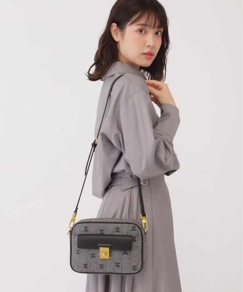 JILL by JILL STUART(ジルバイジルスチュアート)の「◇ノーブルJポシェット(ショルダーバッグ・レディース・ベージュ/ブラック・FREE)」の14枚目の写真