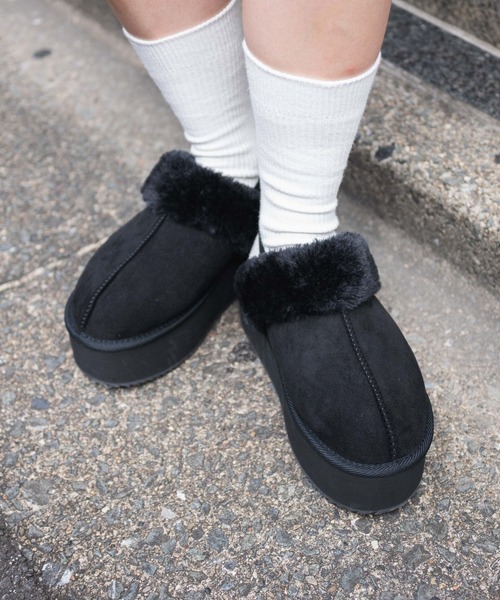 WEGO(ウィゴー)の「WEGO/厚底フェイクムートンサボ(スリッポン・レディース・ブラック/ベージュ/その他1・LARGE/MEDIUM)」の2枚目の写真
