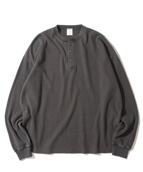 ADPOSION（アドポーション）の「【SEABEES/シービーズ】THERMAL PIGMENT HENRY NECK T-SHIRT / サーマルピグメントヘンリーネックTシャツ（Tシャツ/カットソー・メンズ・オリーブ/アイボリー/ブラック/グレー/チャコールグレー/ブラウン・MEDIUM/LARGE）」の14枚目の写真