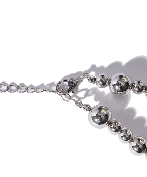 WHO'S WHO gallery（フーズフーギャラリー）の「リボンシルバーボールネックレス（ネックレス・レディース・オフホワイト/ブラック・FREE）」の11枚目の写真