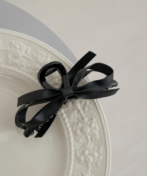 ROPE' PICNIC（ロペピクニック）の「シンセティックレザーリボンヘアバンスクリップ（バレッタ/ヘアクリップ・レディース・ブラック/ブラウン・FREE）」の2枚目の写真