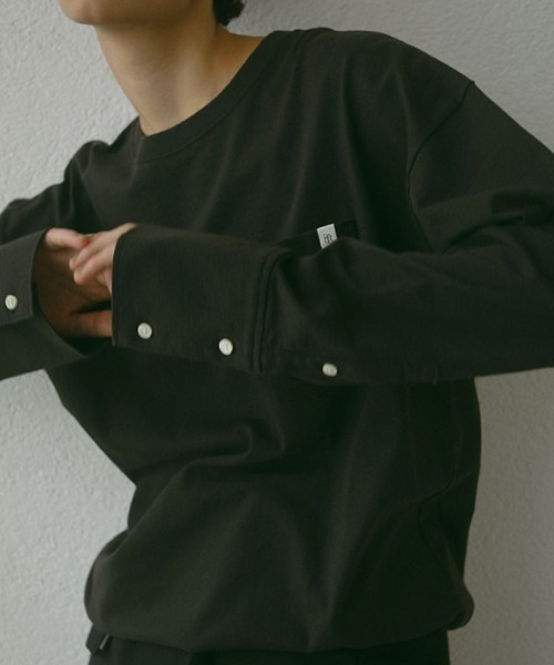 ETRE TOKYO(エトレトウキョウ)の「【再入荷!】カフスデザインカットトップス(Tシャツ/カットソー・レディース・ホワイト/チャコール・FREE)」の3枚目の写真