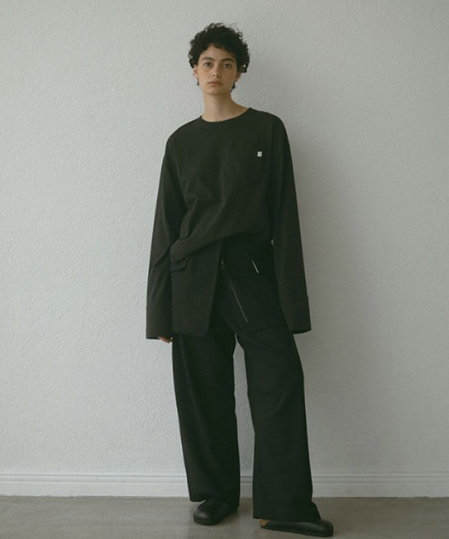 ETRE TOKYO(エトレトウキョウ)の「【再入荷!】カフスデザインカットトップス(Tシャツ/カットソー・レディース・ホワイト/チャコール・FREE)」の18枚目の写真