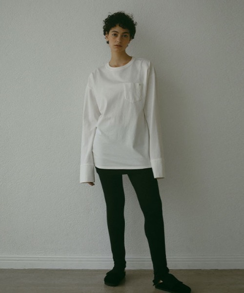 ETRE TOKYO(エトレトウキョウ)の「【再入荷!】カフスデザインカットトップス(Tシャツ/カットソー・レディース・ホワイト/チャコール・FREE)」の21枚目の写真