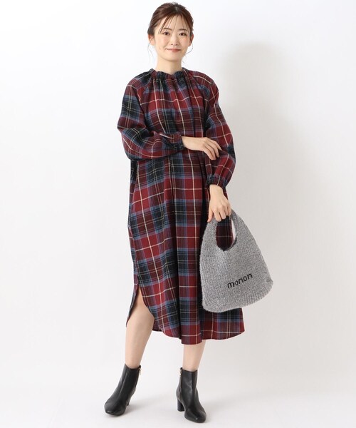 one'sterrace(ワンズテラス)の「◆ジェミル ラメ シャギーロゴバッグ(トートバッグ・レディース・アイボリー系8/グリーン系5/ブラック系8・99)」の16枚目の写真