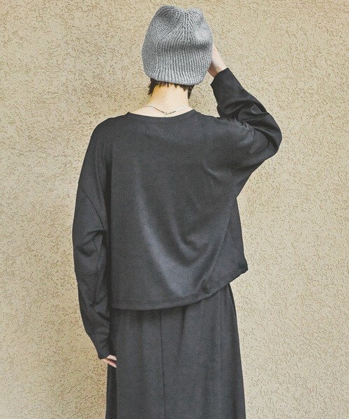 LAKOLE（ラコレ）の「ドロスト長袖プルオーバー / 151797（Tシャツ/カットソー・レディース・ブラウン/ブラック/グレー/サンドグレー・SMALL/MEDIUM）」の18枚目の写真