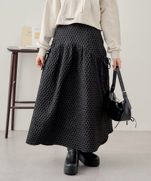 Chico（チコ）の「ジャガードボリュームロングスカート（スカート・レディース・グレー/ブラック/アイボリー・FREE）」の11枚目の写真