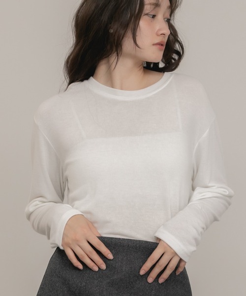 HEILIS（ヘイリス）の「【定番人気！HIT ITEM！】【新色追加】ベーシックシアーロングスリーブカットソー/韓国 長袖 秋服 冬服 春服 ノームコア シアー カットソー クルーネック ブラック アイボリー ホワイト ブルー レッド ネイビー  ピンク 赤トップス レイヤード インナー ロンT（Tシャツ/カットソー・レディース・ブラック/アイボリー/レッド/ブルー/ライトピンク/ネイビー/ライトブルー・FREE）」の2枚目の写真