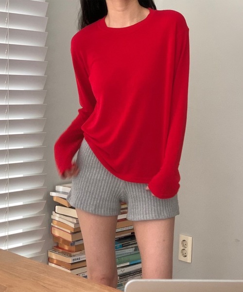 HEILIS（ヘイリス）の「【定番人気！HIT ITEM！】【新色追加】ベーシックシアーロングスリーブカットソー/韓国 長袖 秋服 冬服 春服 ノームコア シアー カットソー クルーネック ブラック アイボリー ホワイト ブルー レッド ネイビー  ピンク 赤トップス レイヤード インナー ロンT（Tシャツ/カットソー・レディース・ブラック/アイボリー/レッド/ブルー/ライトピンク/ネイビー/ライトブルー・FREE）」の10枚目の写真