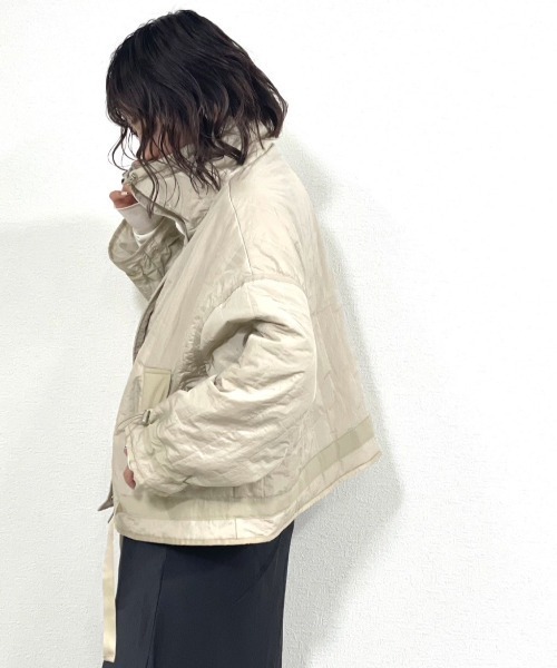 gossara(ゴサラ)の「Nワッシャー縦キルトJK(ブルゾン・レディース・ベージュ系/カーキ・MEDIUM)」の5枚目の写真