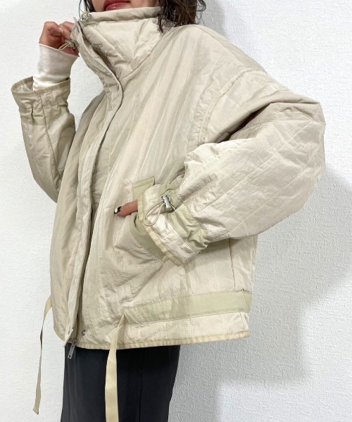 gossara(ゴサラ)の「Nワッシャー縦キルトJK(ブルゾン・レディース・ベージュ系/カーキ・MEDIUM)」の11枚目の写真