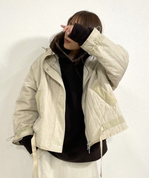 gossara(ゴサラ)の「Nワッシャー縦キルトJK(ブルゾン・レディース・ベージュ系/カーキ・MEDIUM)」の19枚目の写真