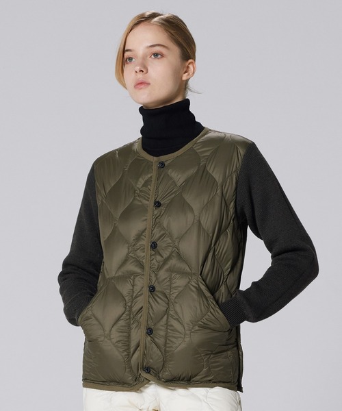 TAION（タイオン）の「【TAION（タイオン）】〈ウィメンズ〉 ミリタリー クルーネック ニット＋ダウンジャケット-ソフトシェル（ダウンジャケット/コート・レディース・ブラック・M/L）」の2枚目の写真