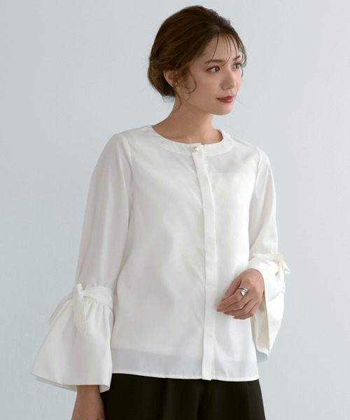 MERAKI(メラキ)の「袖リボンパールボタンブラウス(シャツ/ブラウス・レディース・ブラック/ホワイト・S/M)」の2枚目の写真
