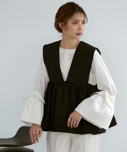 MERAKI(メラキ)の「袖リボンパールボタンブラウス(シャツ/ブラウス・レディース・ブラック/ホワイト・S/M)」の9枚目の写真