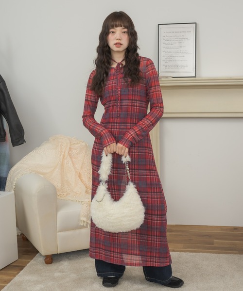 Birthday room(バースデイルーム)の「〈チョーカー取り外し可能〉チェックパターンシアーロングワンピース / checkered sheer long one-piece(ワンピース・レディース・ブラウン/レッド/グレー・FREE)」の13枚目の写真