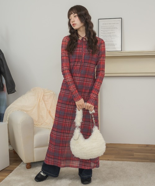 Birthday room(バースデイルーム)の「〈チョーカー取り外し可能〉チェックパターンシアーロングワンピース / checkered sheer long one-piece(ワンピース・レディース・ブラウン/レッド/グレー・FREE)」の15枚目の写真