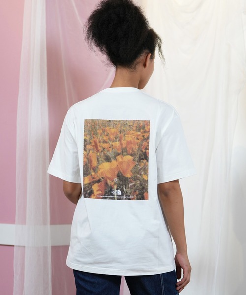 THE NORTH FACE(ザノースフェイス)の「THE NORTH FACE/ザ・ノース・フェイス バックプリントTシャツ NT32549(Tシャツ/カットソー・レディース・ホワイト/ブラック/アーミー・XL/L/M/S/XS)」の9枚目の写真