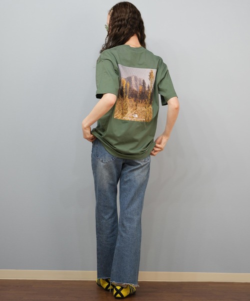 THE NORTH FACE(ザノースフェイス)の「THE NORTH FACE/ザ・ノース・フェイス バックプリントTシャツ NT32549(Tシャツ/カットソー・レディース・ホワイト/ブラック/アーミー・XL/L/M/S/XS)」の16枚目の写真