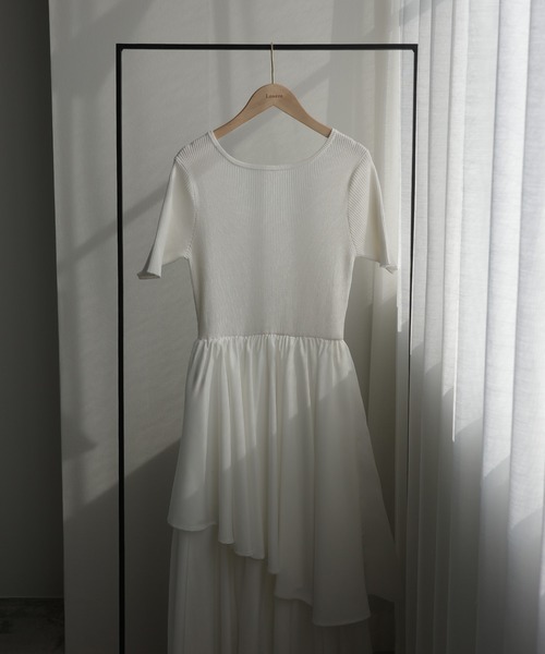 Louere(ルエレ)の「ニットドッキングティアードワンピース(ワンピース・レディース・ネイビー/ホワイト/ブラック・SMALL/MEDIUM/LARGE)」の21枚目の写真