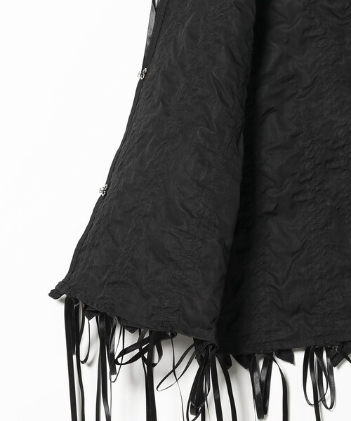 CAROLINA GLASER（カロリナ グレイサー）の「リボン フリル  ショート丈ベスト（ベスト・レディース・ブラック/サックスブルー・ONE SIZE）」の4枚目の写真