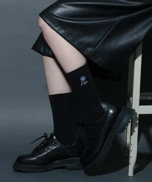 HARE（ハレ）の「flowerシシュウSOX(HARE)（ソックス/靴下・メンズ・ブルー/レッド・FREE）」の2枚目の写真