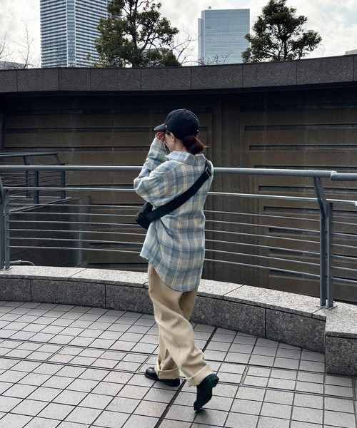 ISOOK（アイスー）の「【ISOOK / アイスー】レギュラーカラーチェックネルシャツ / ミドル丈 長袖 メンズライク 古着風 ブラウス ネイビー グレー ブルー ZOZOTOWN限定（シャツ/ブラウス・レディース・ネイビー/スモークグレー・FREE）」の11枚目の写真