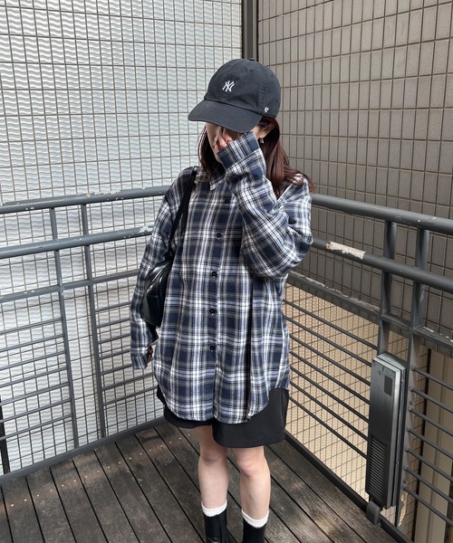 ISOOK（アイスー）の「【ISOOK / アイスー】レギュラーカラーチェックネルシャツ / ミドル丈 長袖 メンズライク 古着風 ブラウス ネイビー グレー ブルー ZOZOTOWN限定（シャツ/ブラウス・レディース・ネイビー/スモークグレー・FREE）」の16枚目の写真