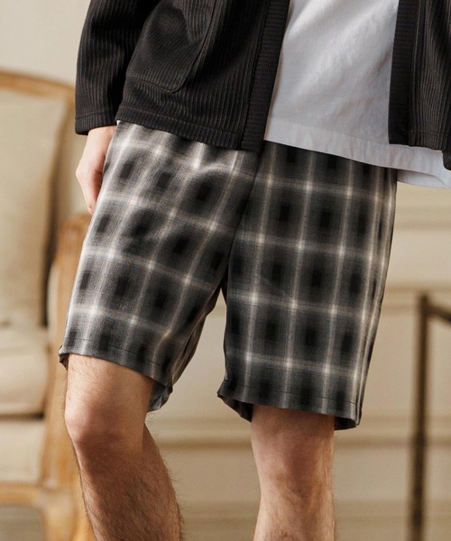 CAMBIO(カンビオ)の「mp13259-Ombre Check Short Pants ショートパンツ(その他パンツ・メンズ・ブラック系その他/ブラウン系その他/ベージュ系その他・S/M/L)」の16枚目の写真