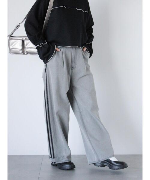 ehka sopo(エヘカソポ)の「サイドラインカーブデニムパンツ(その他パンツ・レディース・ブルー/サックスブルー/グレー・F)」の14枚目の写真