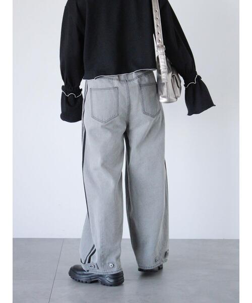 ehka sopo(エヘカソポ)の「サイドラインカーブデニムパンツ(その他パンツ・レディース・ブルー/サックスブルー/グレー・F)」の15枚目の写真