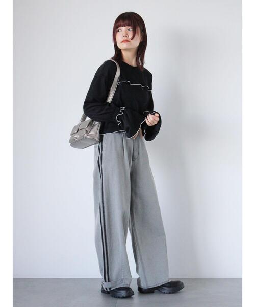 ehka sopo(エヘカソポ)の「サイドラインカーブデニムパンツ(その他パンツ・レディース・ブルー/サックスブルー/グレー・F)」の17枚目の写真