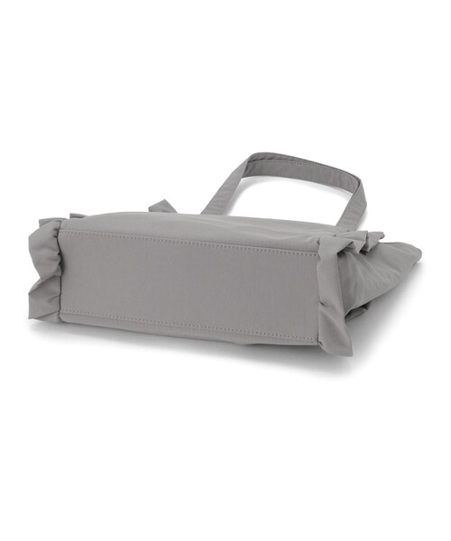 SHOO・LA・RUE（シューラルー）の「フリルトートバッグ（トートバッグ・レディース・ブラック/グレー/ナチュラル/ピンク系/イエロー・00）」の10枚目の写真