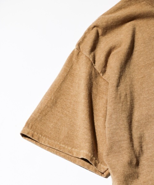 JERZEES(ジャージーズ)の「JERZEES / ジャージーズ UNISEX PIGMENT DYE T-SHIRTS ピグメントダイ クルーネックTシャツ(Tシャツ/カットソー・メンズ・モカ/レッド/グリーン/グレー/ライトグリーン/ブラック・MEDIUM/LARGE/X-LARGE/SMALL)」の9枚目の写真