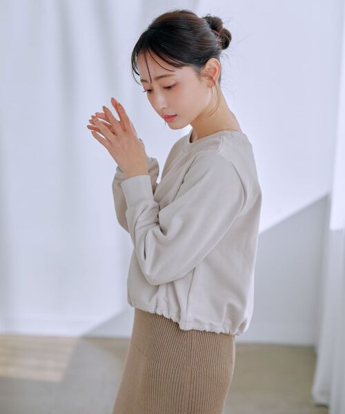 COHINA(コヒナ)の「ボートネックドロストスウェット 【低身長・小柄女性】(スウェット・レディース・グレー/ピンク/イエロー/ベージュ・ONE SIZE)」の22枚目の写真