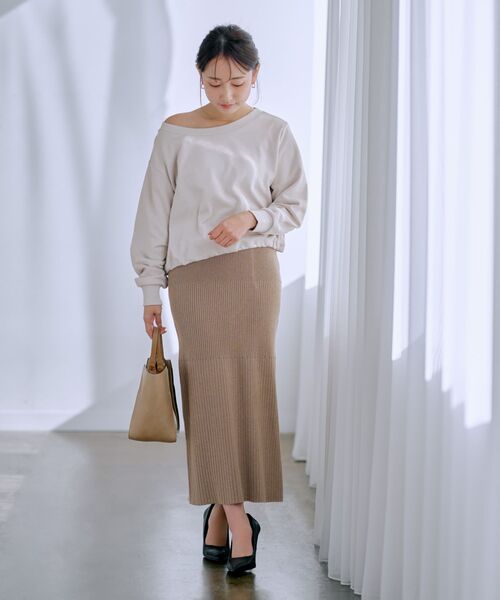 COHINA(コヒナ)の「ボートネックドロストスウェット 【低身長・小柄女性】(スウェット・レディース・グレー/ピンク/イエロー/ベージュ・ONE SIZE)」の21枚目の写真