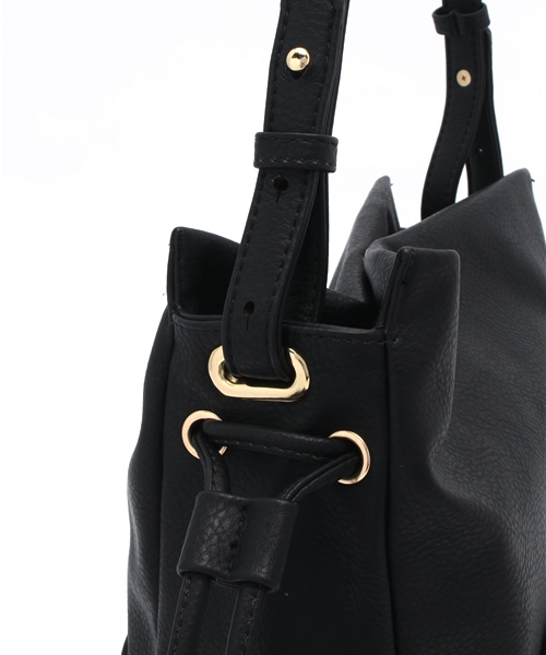 Chico（チコ）の「【who's who Chico】サイドタッセルショルダーバック（ショルダーバッグ・レディース・カーキ/グレー/ブラック/ベージュ・FREE）」の7枚目の写真