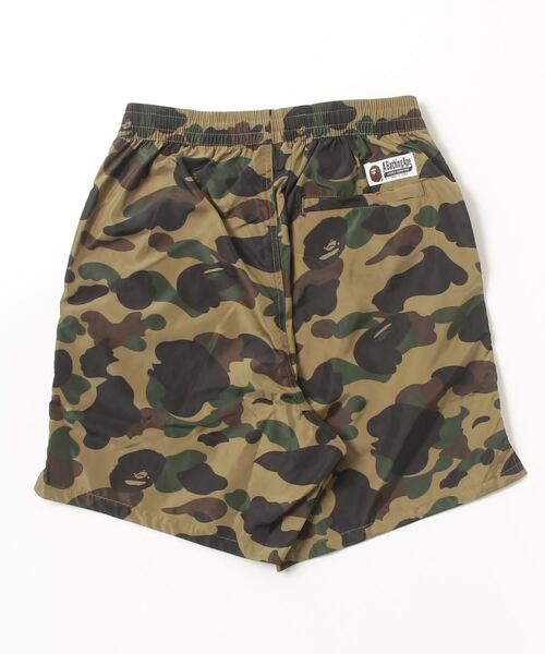 A BATHING APE（アベイシングエイプ）の「1ST CAMO BATHING APE LOGO SHORTS（その他パンツ・メンズ・グリーン・SMALL/XX-LARGE/MEDIUM/X-LARGE/LARGE）」の3枚目の写真
