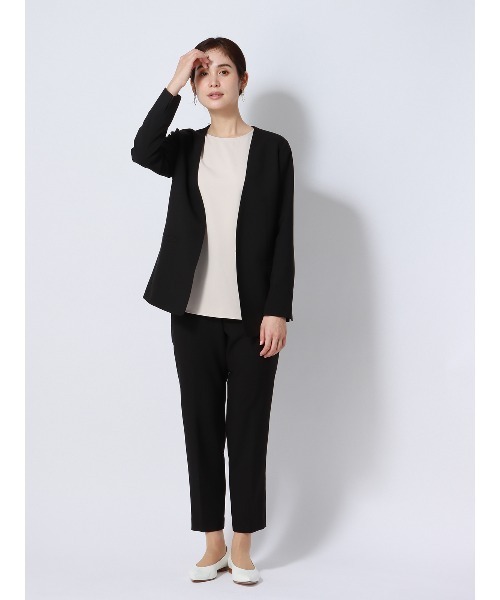 SUIT SQUARE(スーツスクエア)の「PERFORMANCE BLOUSE ラウンドネックブラウス 8分袖 ウォッシャブル UVカット 無地(シャツ/ブラウス・レディース・ネイビー系/ホワイト系/ベージュ系・40(11号)/38(9号))」の6枚目の写真