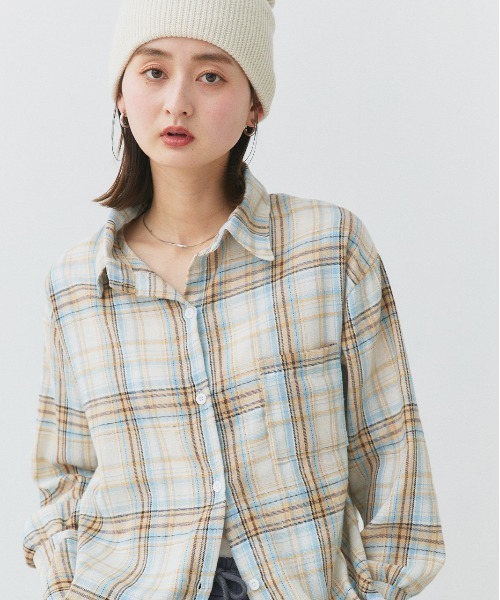 ad thie(アドティエ)の「ポケット付き チェックシャツ(シャツ/ブラウス・レディース・ネイビー/ピンク/アイボリー/ライトブルー・FREE)」の12枚目の写真