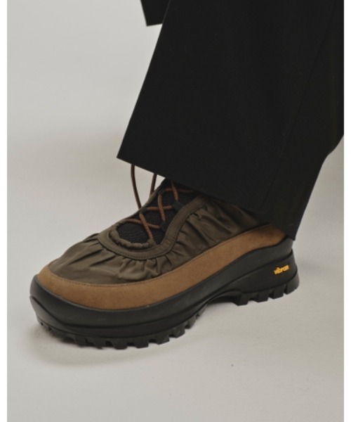 TODAYFUL(トゥデイフル)の「TODAYFUL Vibramsole Drawstring Sneakers(スニーカー・レディース・ワイン/カーキブラウン・36/37/38)」の2枚目の写真