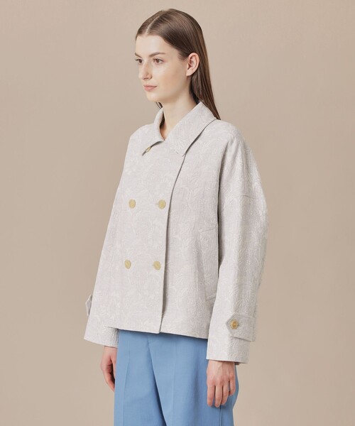 MACKINTOSH LONDON（マッキントッシュ ロンドン）の「【婦人画報掲載】【BIBURY FLOWER】【FYVIE/フィビー】バイブリーフラワージャカードショートコート（トレンチコート・レディース・ベージュ/ブルー・38）」の8枚目の写真