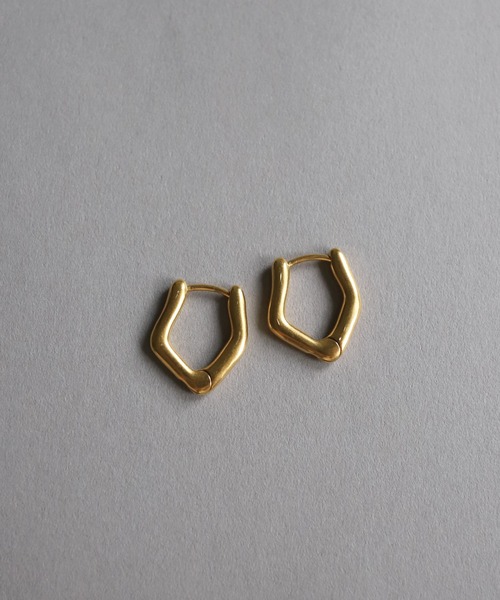 TEN.(テン)の「18KGP ダガーピアス(ピアス(両耳用)・レディース・ゴールド・FREE)」の1枚目の写真