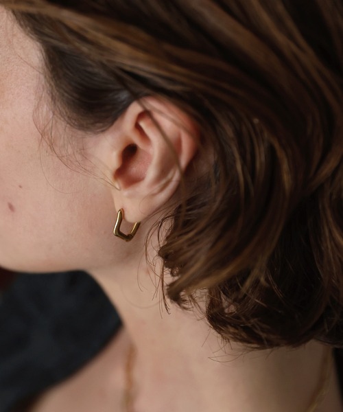 TEN.(テン)の「18KGP ダガーピアス(ピアス(両耳用)・レディース・ゴールド・FREE)」の3枚目の写真