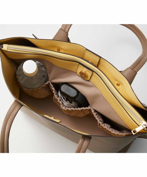 IEDIT（イディット）の「ＩＥＤＩＴ　軽やかに持てる　配色結びリボントートバッグ〈グレージュ〉（トートバッグ・レディース・グレイッシュベージュ・ONE SIZE）」の10枚目の写真