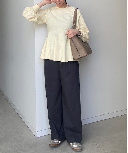 IEDIT（イディット）の「ＩＥＤＩＴ　軽やかに持てる　配色結びリボントートバッグ〈グレージュ〉（トートバッグ・レディース・グレイッシュベージュ・ONE SIZE）」の3枚目の写真