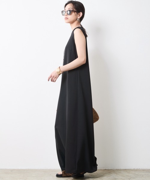 CHIC STYLE（シックスタイル）の「ノースリーブAラインロングワンピース＜大きいサイズ有＞（もっとロング丈）シックスタイル（ワンピース・レディース・ブラック/オリーブ・3L/L/M/5L/4L/LL）」の15枚目の写真