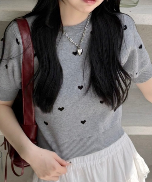 TREOVER(トレオーバー)の「【3色展開】ハート ドット パフスリーブ サマーニット(ニット/セーター・レディース・杢グレー/ブラック/アイボリー・FREE)」の22枚目の写真